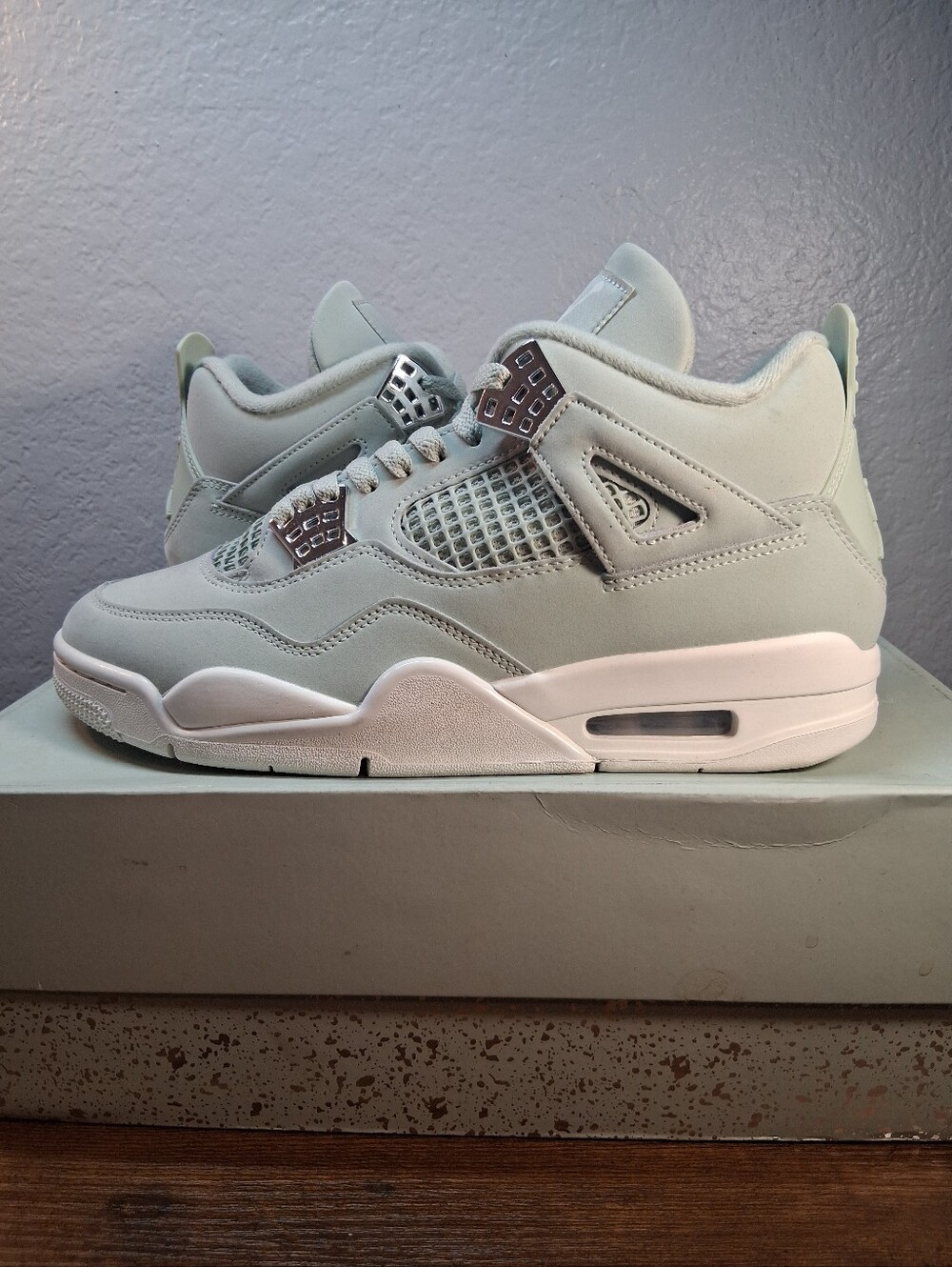 Jordan 4 Retro SEAFOAM SAIL
